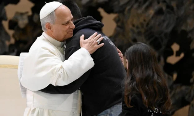 El Papa a un joven “inquieto”: el tiempo es un maestro y cura todo