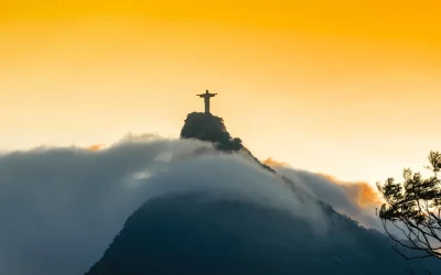 Subió al Cielo y está sentado a la derecha del Padre