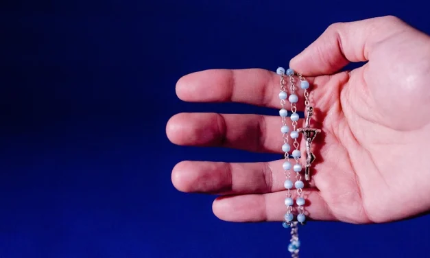 El Papa reza el Rosario por la paz junto con los santuarios del mundo