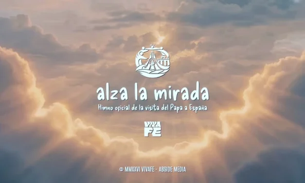 Más de un millar de personas ponen voz a “Alza la mirada”, el himno oficial del Viaje del Papa a España