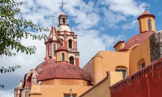 El pulso intelectual de un convento: lectores de Artes y Teología en Querétaro