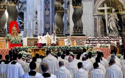 En la liturgia se entrelazan santidad y comunidad