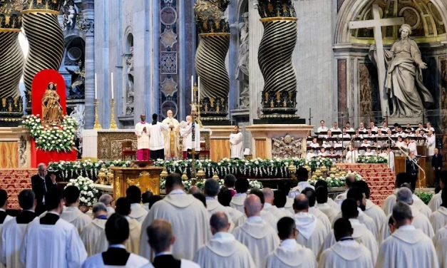 En la liturgia se entrelazan santidad y comunidad