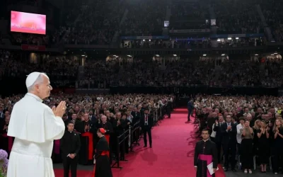 Tres formas de tejer redes y arte como alternativas a la violencia: León XIV en Movistar Arena