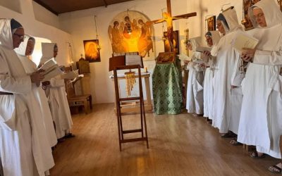 “La Biblia, el Santísimo y el Rosario”: las Hermanas de Belén, evacuadas por el incendio de Huelva, España
