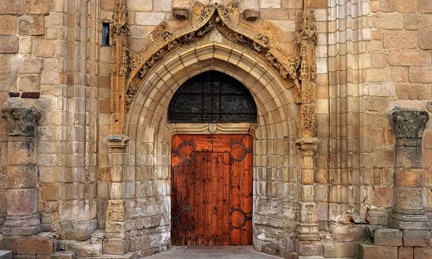 La puerta, el umbral sagrado