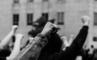 El crimen: autocracia y política de identidades