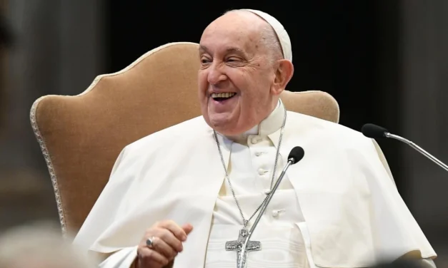 “El Diario personal del Papa Francisco», un libro del cardenal Fernández