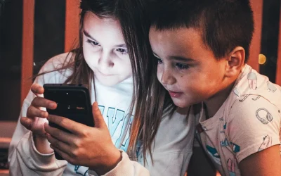 Teléfonos celulares para los niños: reglas y educación digital, no prohibiciones